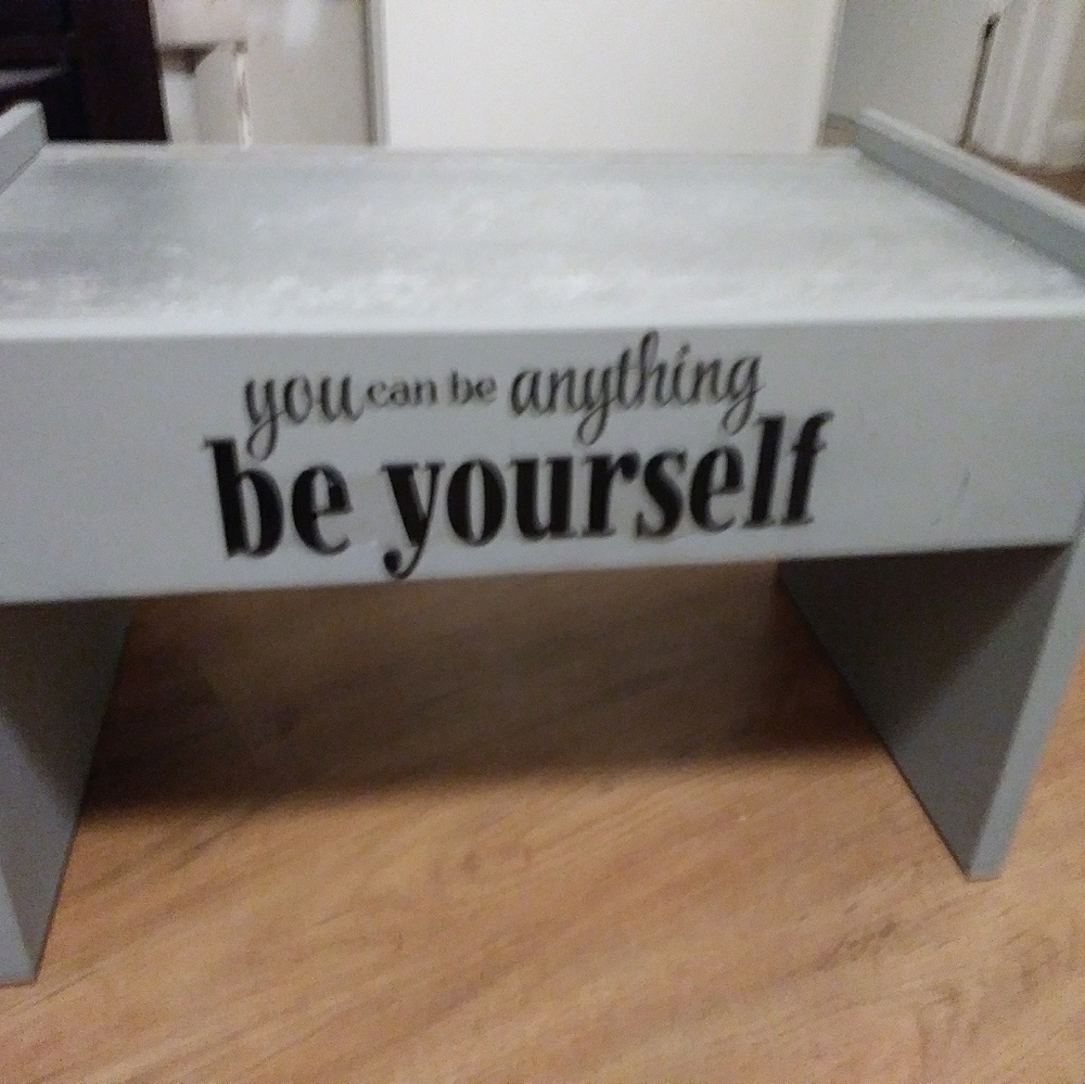 Shelf bench